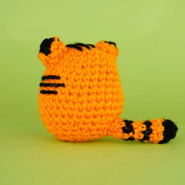 Wooble - Tanya the Tiger Beginner Crochet Kit - Image 2