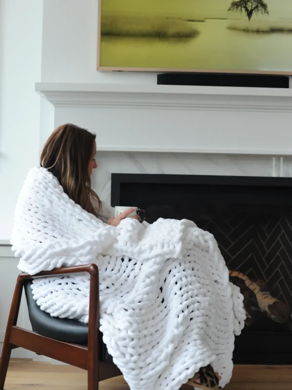 White Chunky Knit Blanket Throw 50"x70" - Image 3