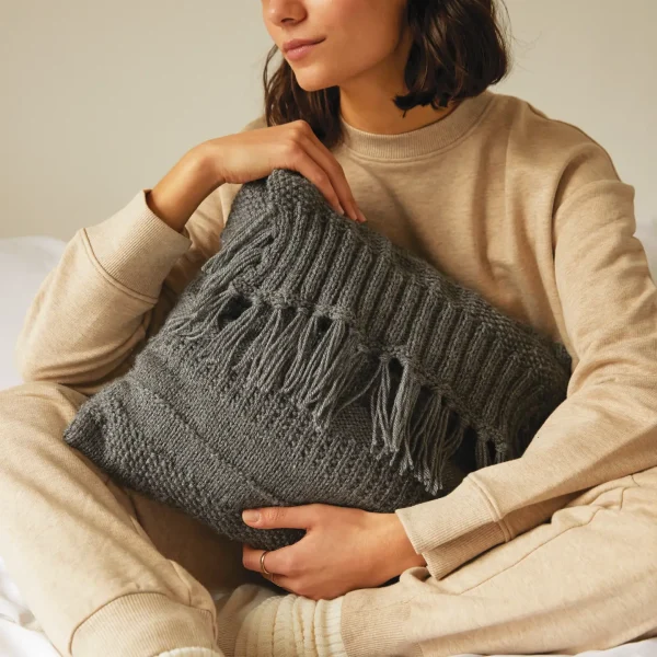 Mindful Kit - Knit Cushion Kit